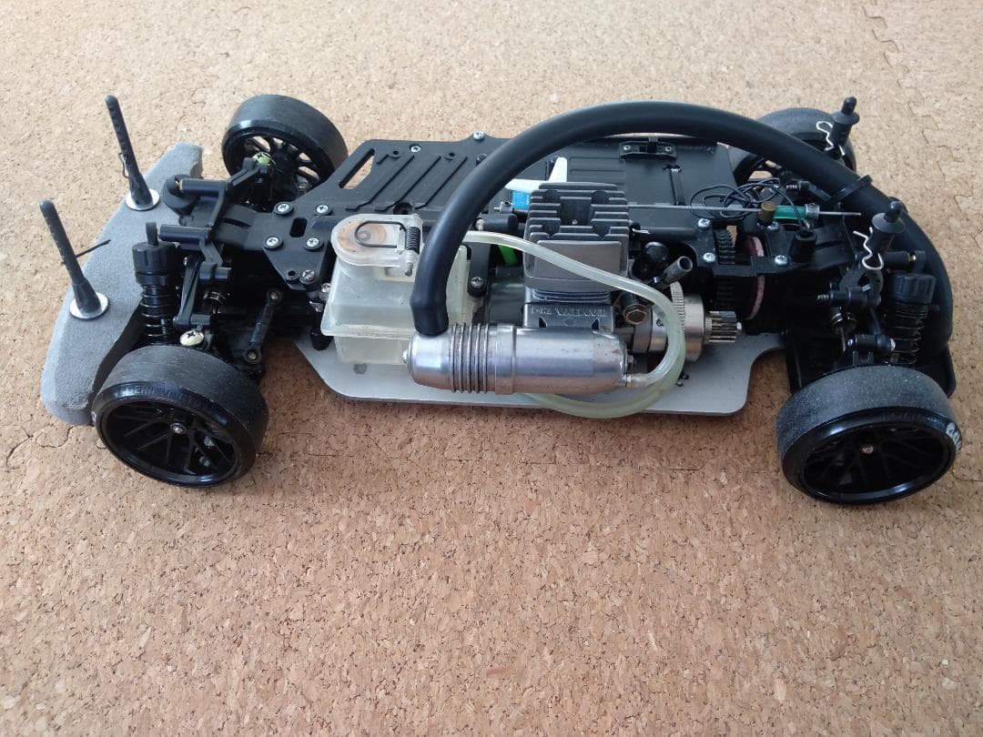 タミヤ TG10 フルセット エンジンカー R34GTR ドリフトタイヤ付き