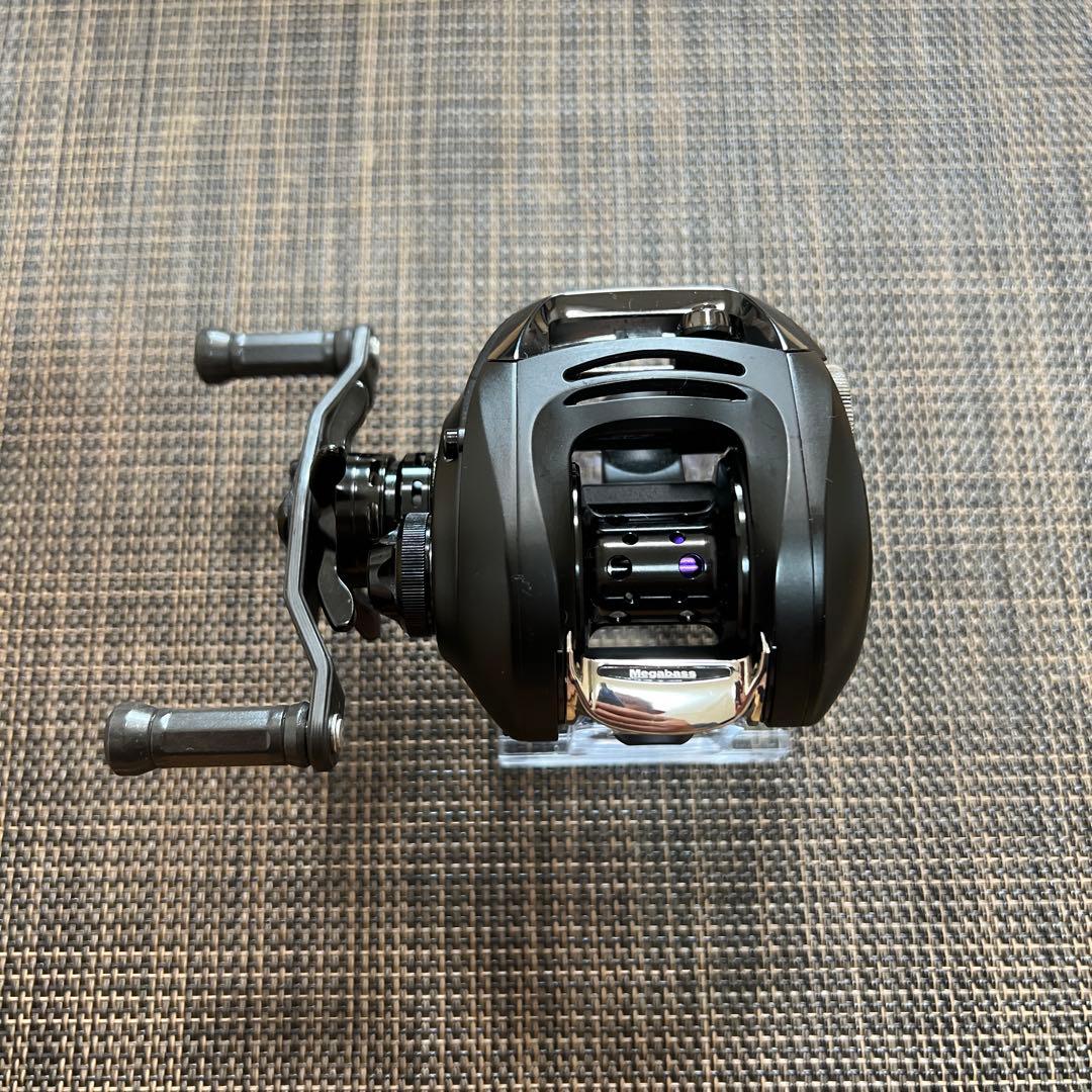 リール Megabass IS63 LARIAT