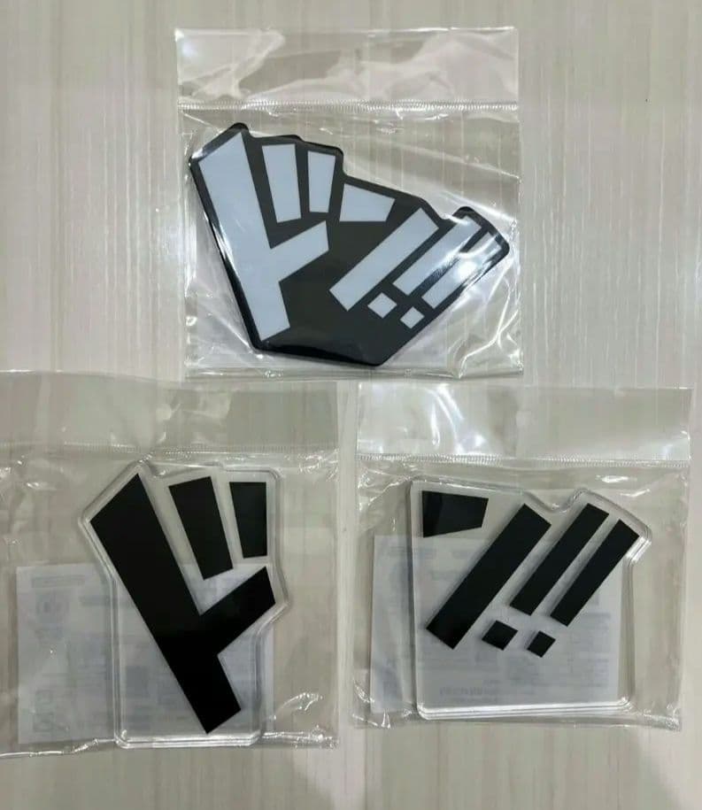 ONE PIECE BASE SHOP アクリルロゴディスプレイEX　３種セット