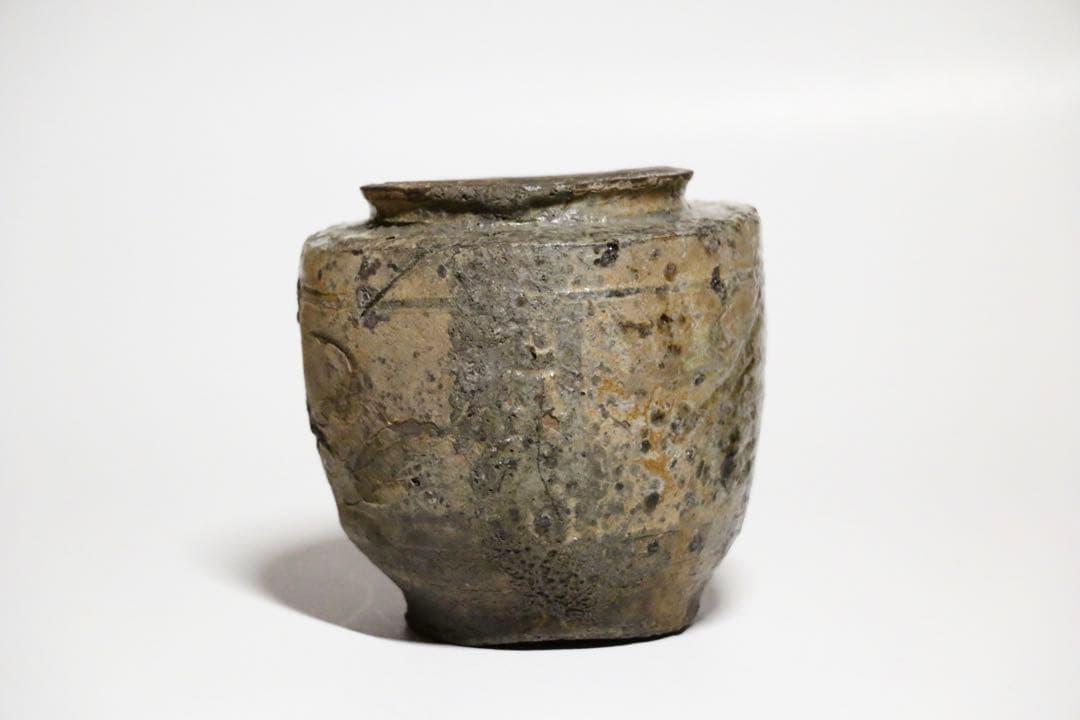 高取焼？唐津焼？小さな壺　骨董品