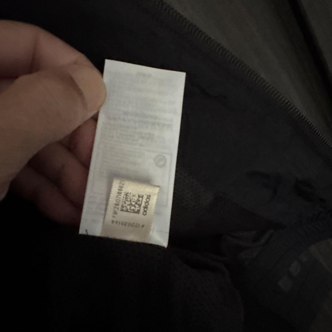 adidas ブラックジャージ上下セット