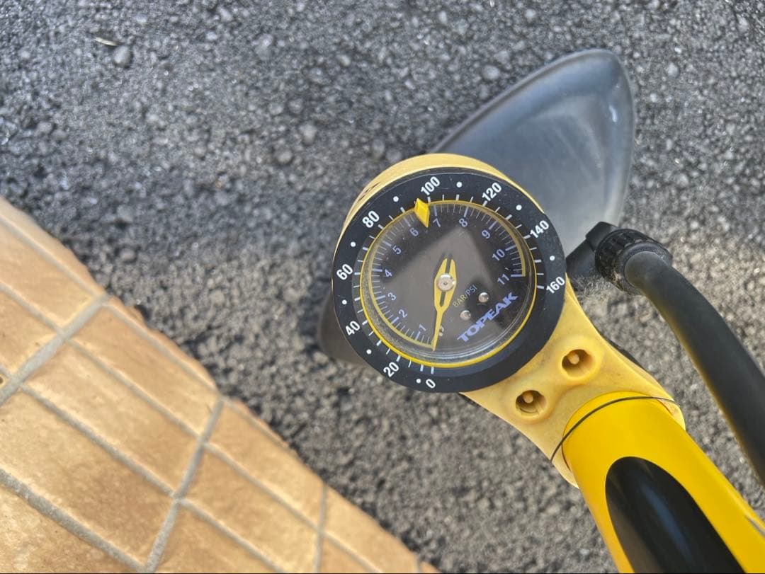 直接引取希望　埼玉ふじみ野GIANT クロスバイクＭ➕専用フロアポンプ