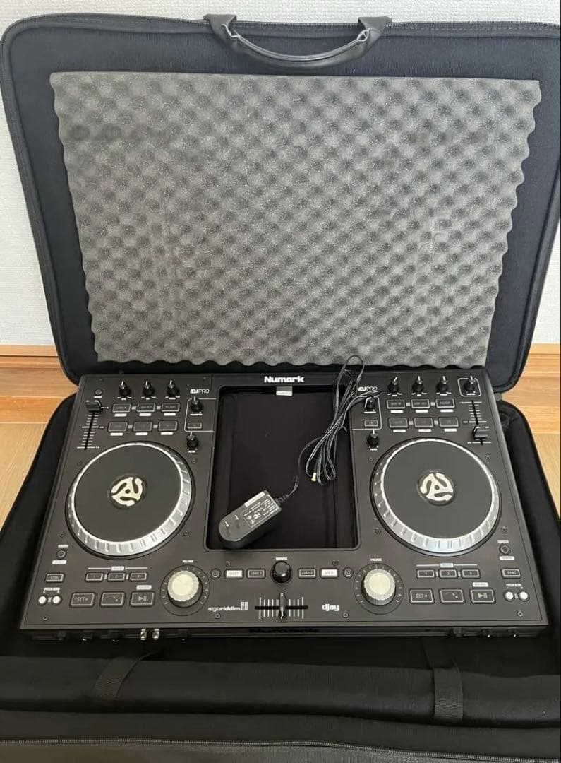 ⑤Numark iDJ Pro iPad用 DJコントローラー ケース付き