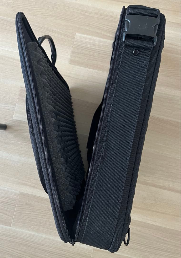 ⑤Numark iDJ Pro iPad用 DJコントローラー ケース付き