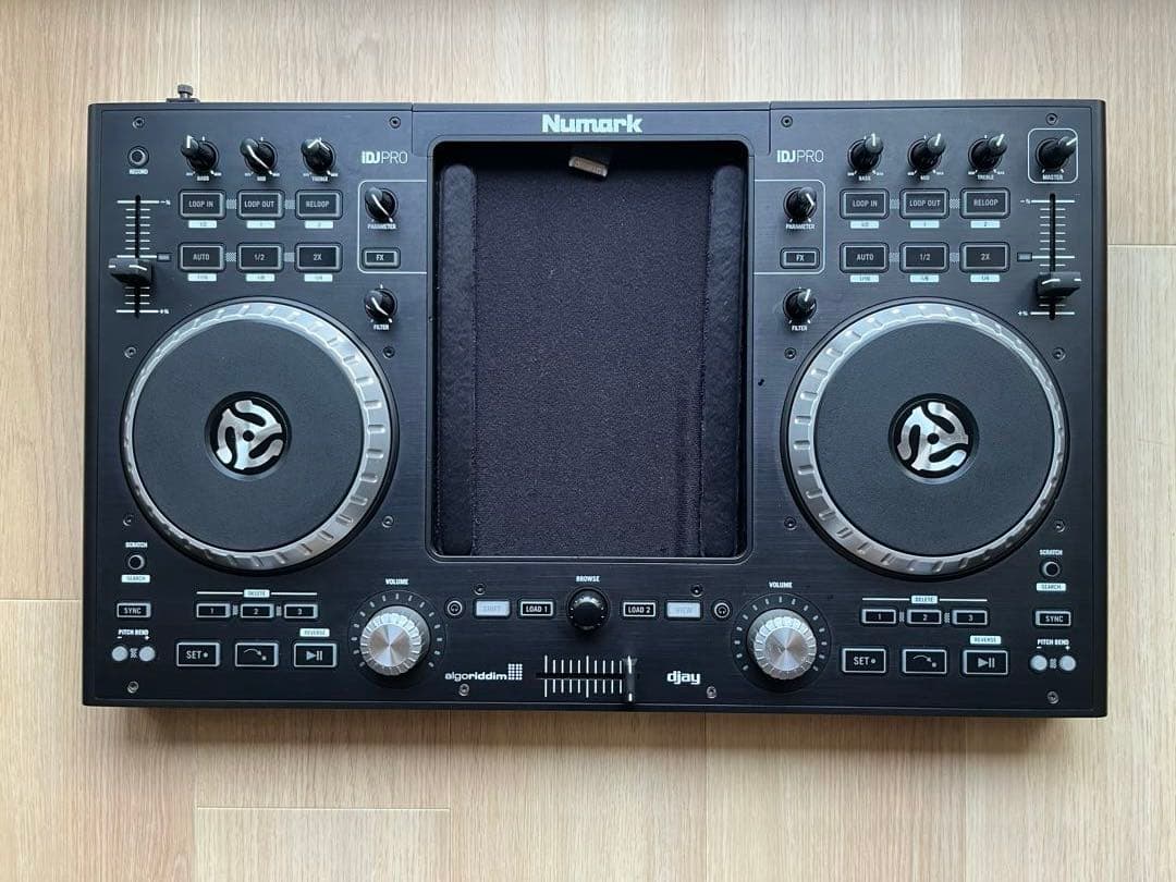 ⑤Numark iDJ Pro iPad用 DJコントローラー ケース付き