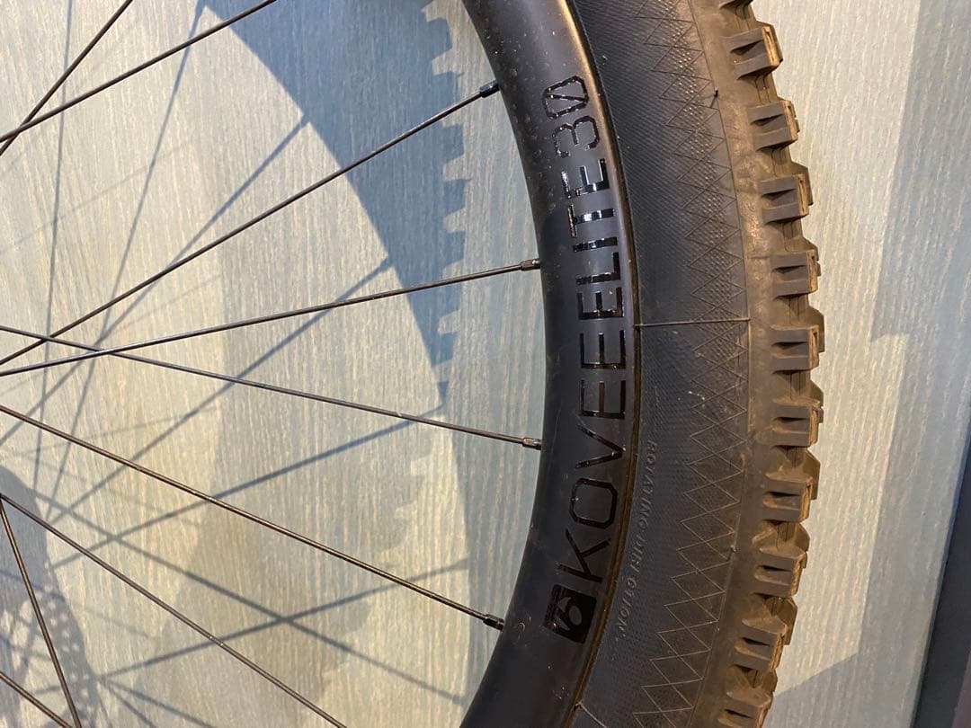 カーボンホイール 29インチ ボントレガー BOOST(タイヤは付属しません)