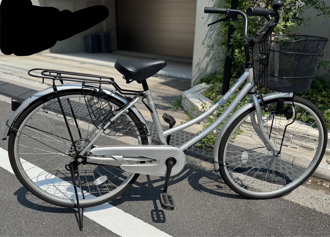 AYASE　ママチャリ　シルバー フロントバスケット付き　26インチ