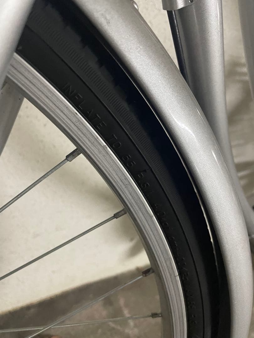 AYASE　ママチャリ　シルバー フロントバスケット付き　26インチ