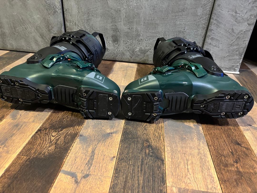 アルマダ ARMADA AR ONE 130 MV スキーブーツ