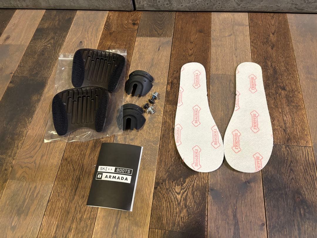 アルマダ ARMADA AR ONE 130 MV スキーブーツ
