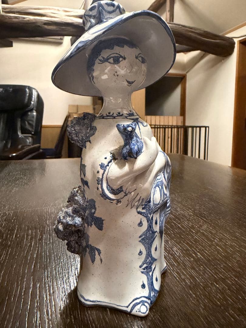 ビヨンヴィンブラッド　陶器人形