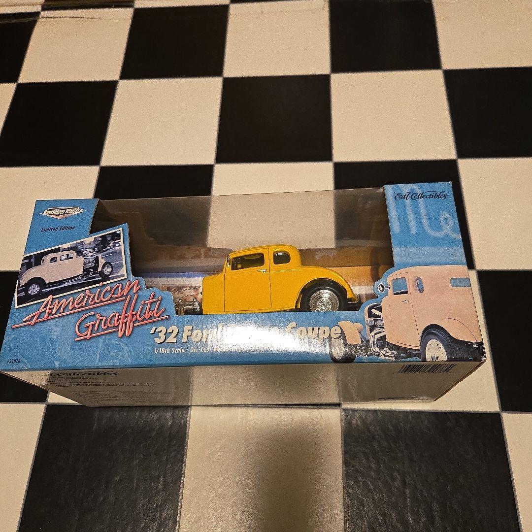 アメリカングラフィティ'32 フォードデュースクーペ　18分の1 新品未開封