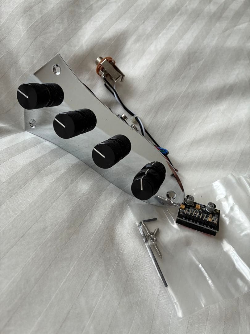 ベース SADOWSKY BASS PREAMP (4-KNOB SYSTEM)