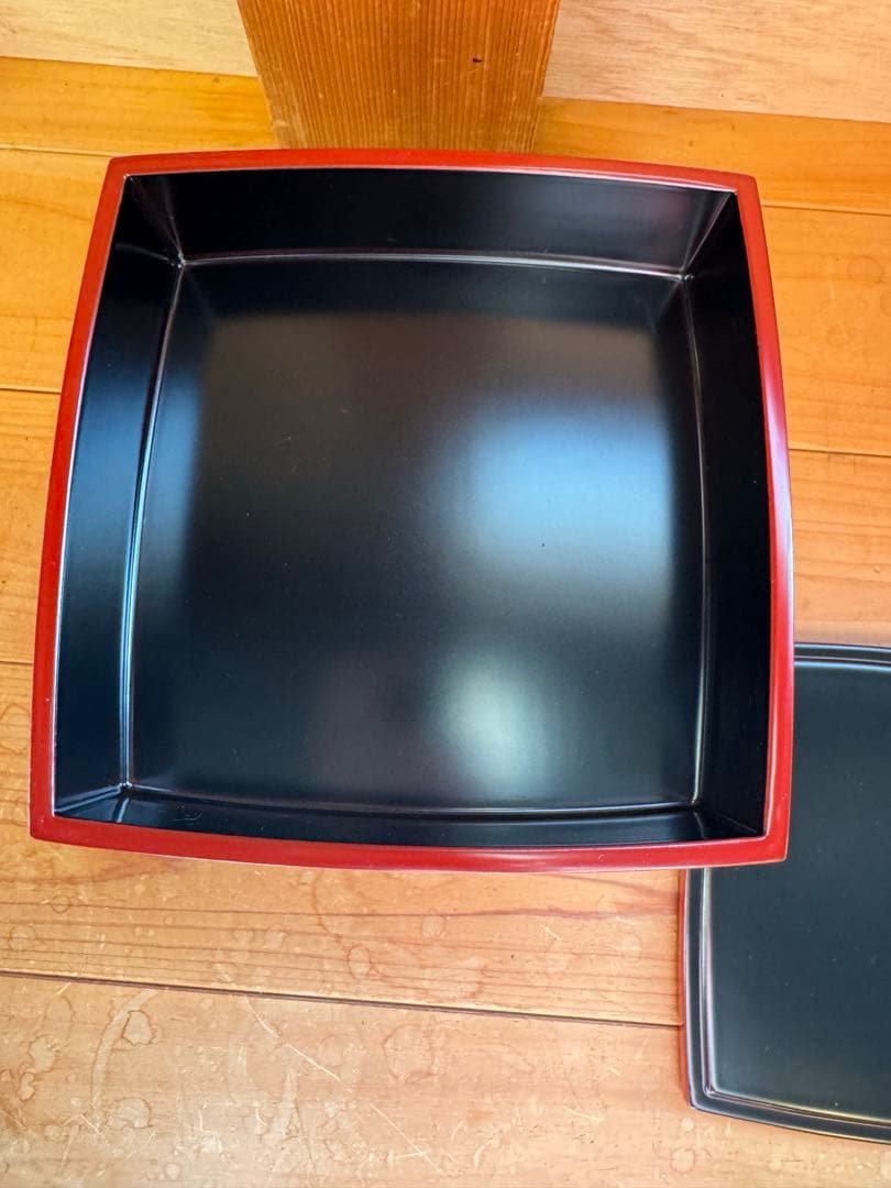 漆器製 赤色 3段重箱 四角形