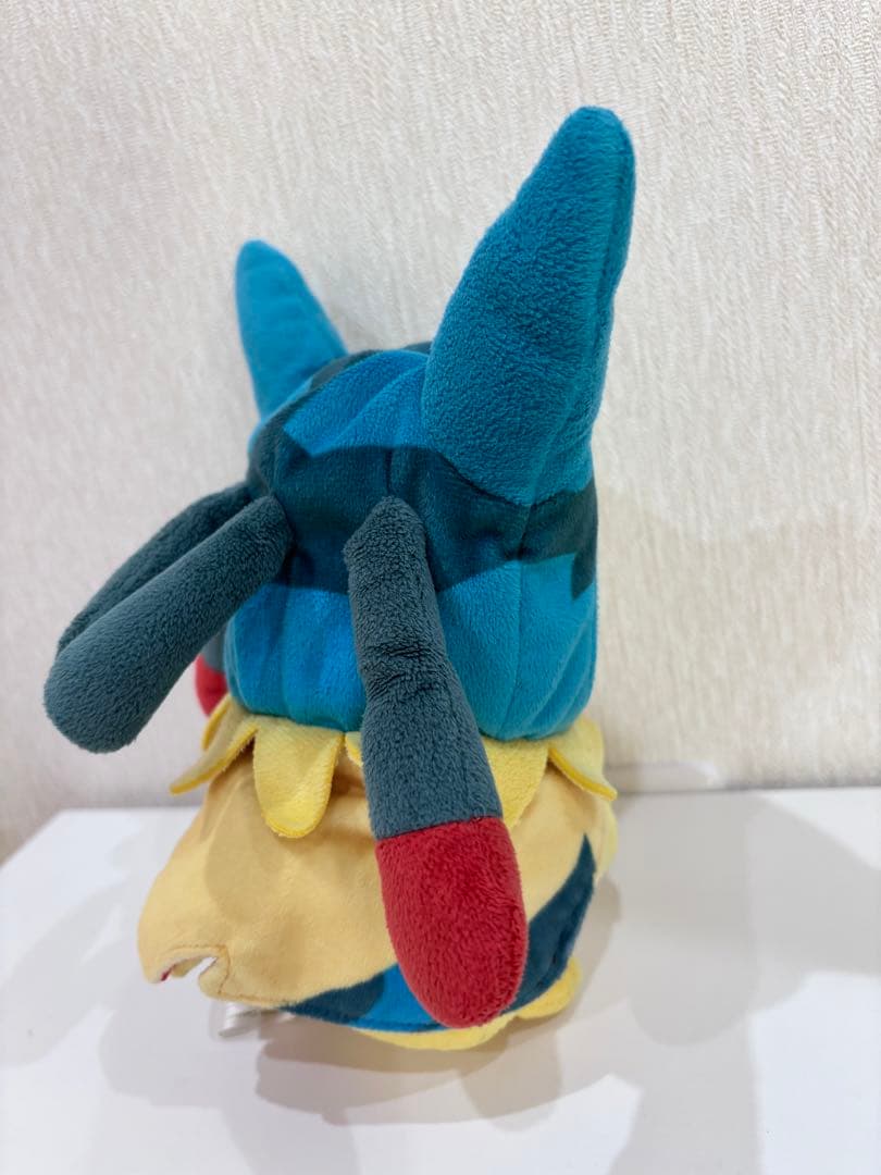 希少　ポケモンセンター　ピカチュウ　メガルカリオ　ぬいぐるみ　公式