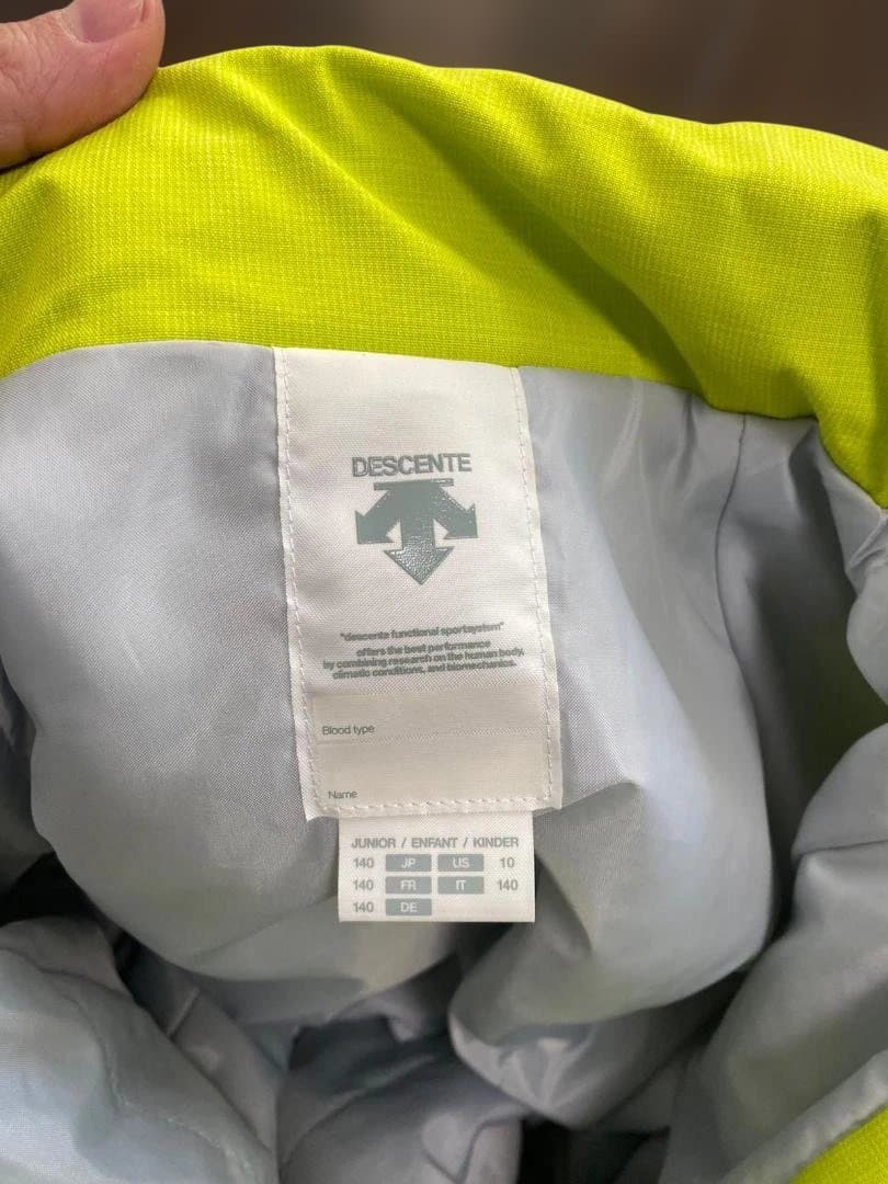 DESCENTE 子供用スキーウェア 140サイズ