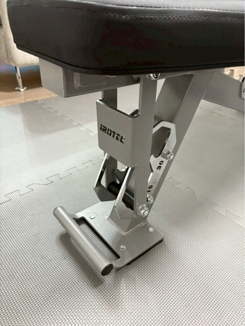 【横浜市直接引渡のみ】IROTEC トレーニングベンチ