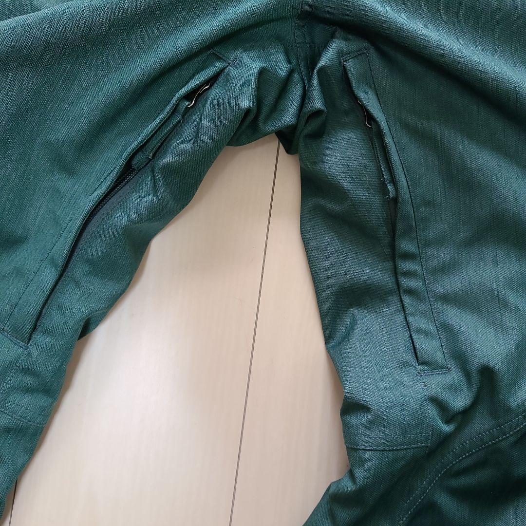 女性用スキーウェア 緑色