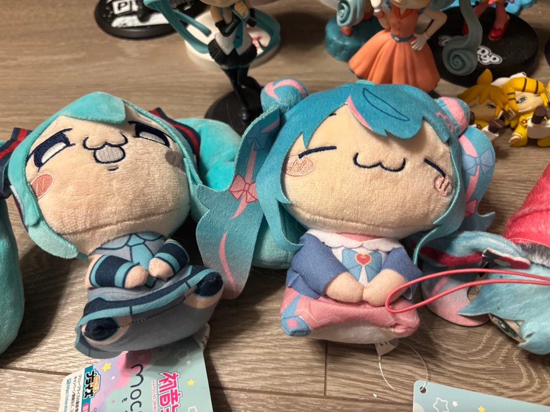 初音ミク　フィギュア　ぬいぐるみ　マスコットまとめ売り　25点