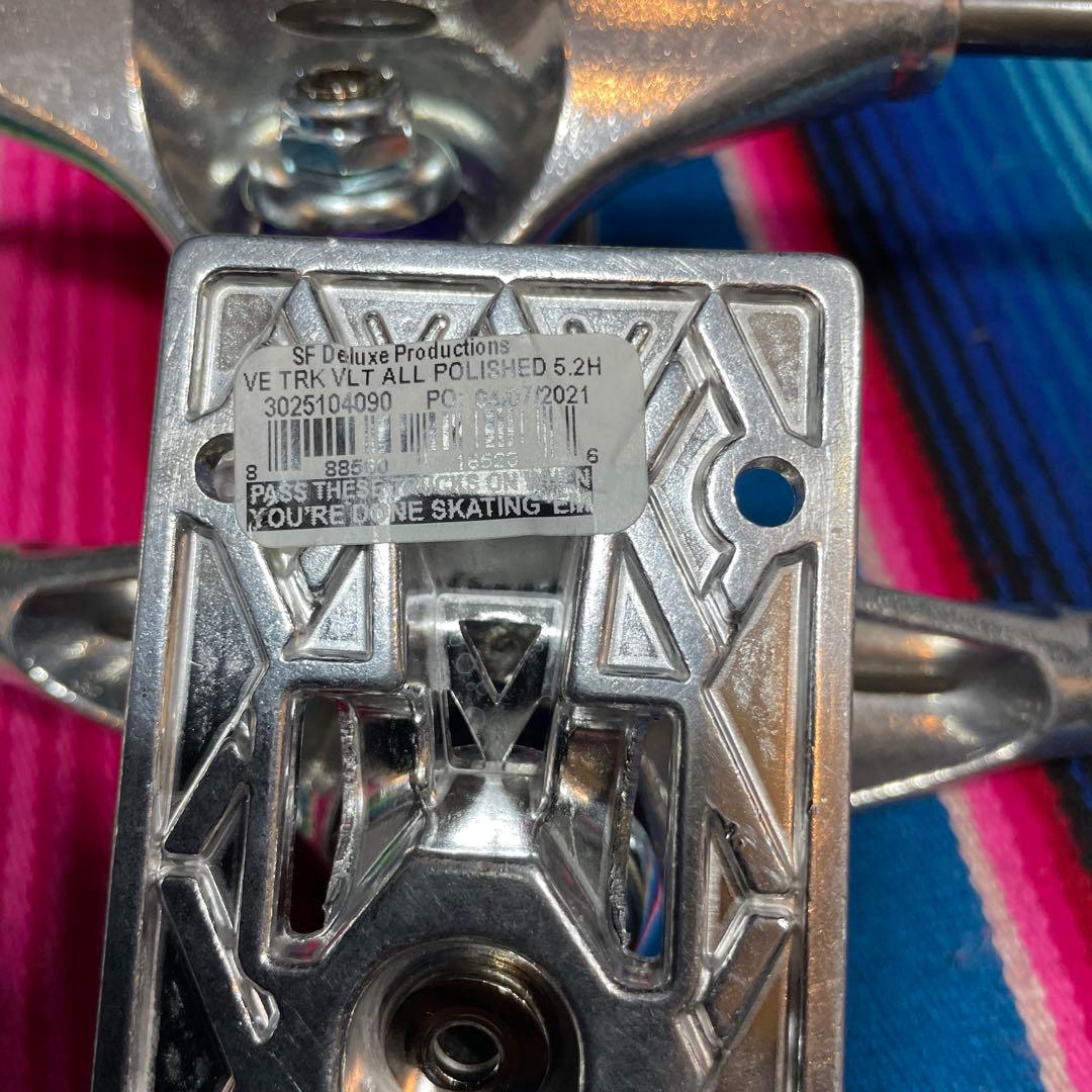 ベンチャーV-Lights スケート トラックシルバー定価14,8005.2HI