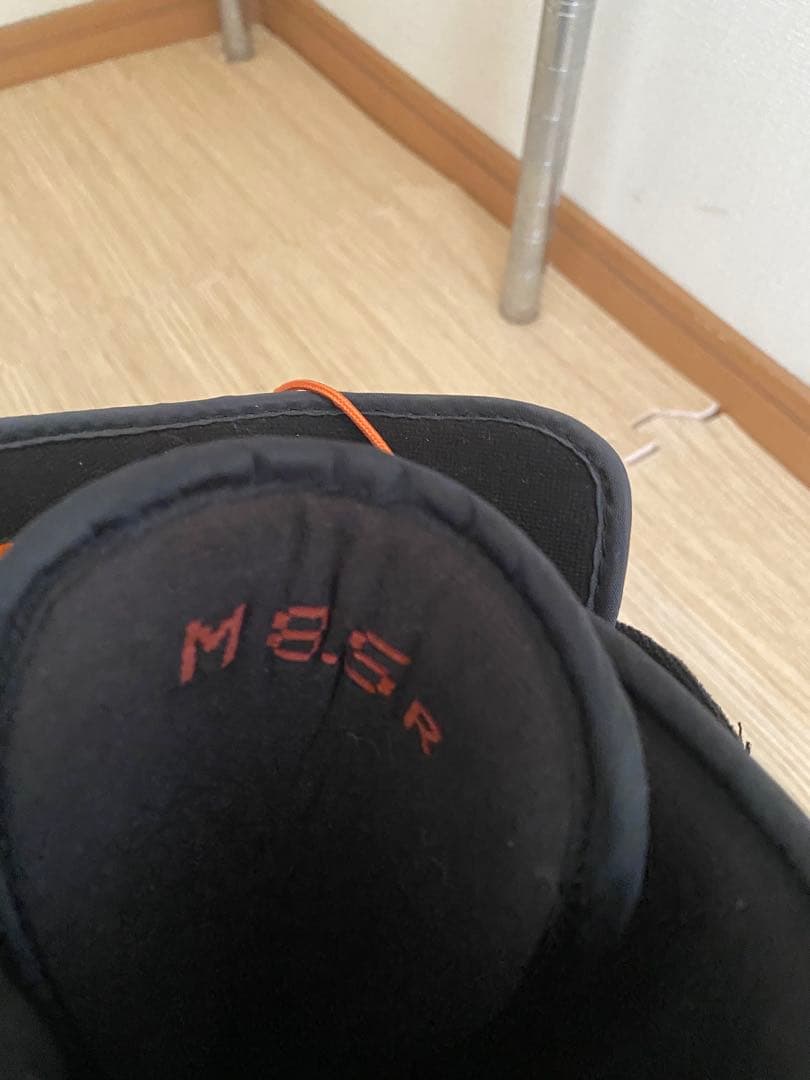 サーティーツー　スノーボードブーツ BOAシステム 黒