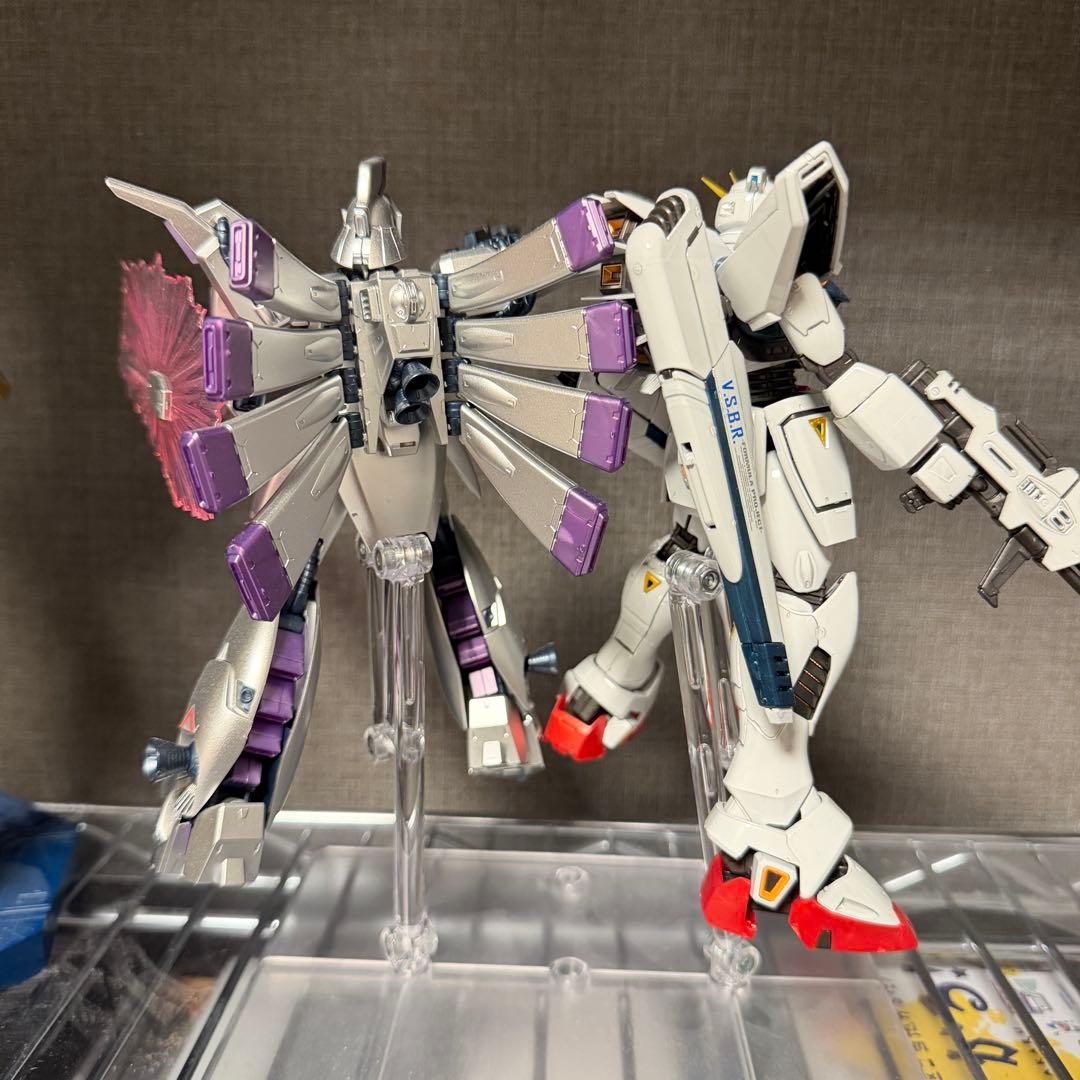 MG F91（チタニウム）とRE/100のビギナギナ（エクストラフィニッシュ）