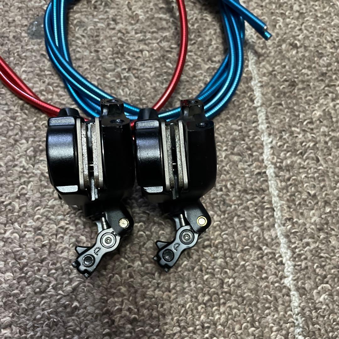 TRP HY-RD ブレーキキャリパー フラットマウント HD-C711