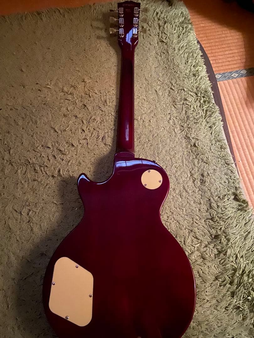 ギブソンコピー　チブソンレスポールスラッシュモデル、ペグアリア交換済み