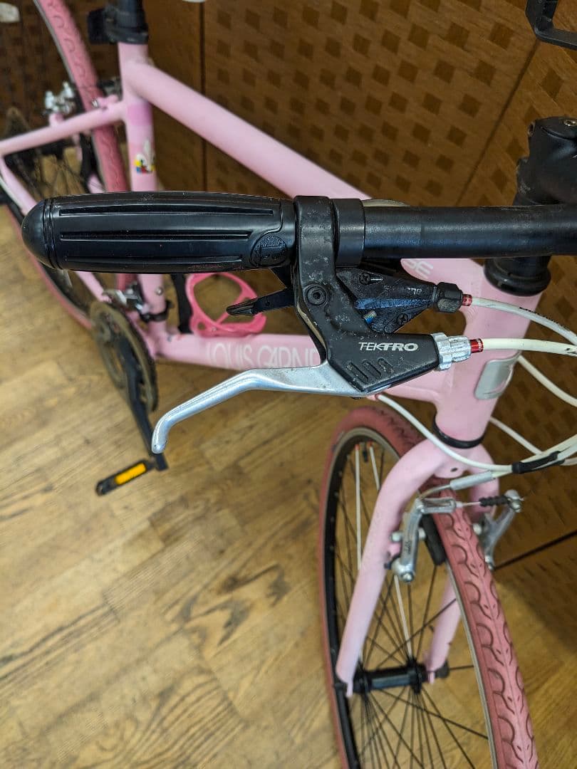 配送方法変更済み　U065 クロスバイク　28インチ　3×8段変速　ピンク