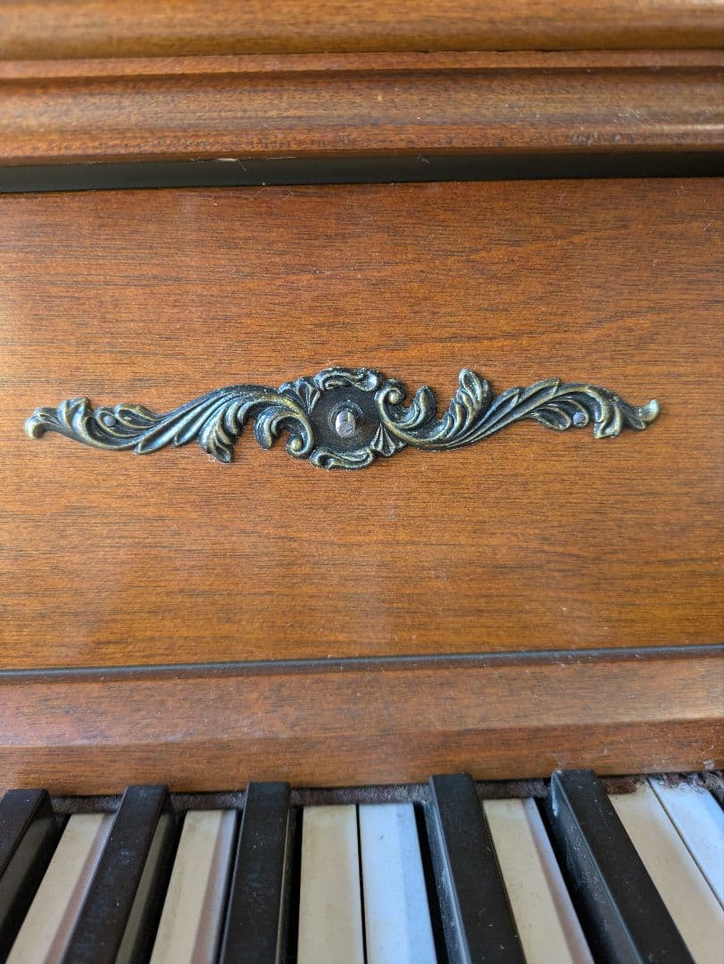 KAWAI　アップライトピアノ　KL-11KF