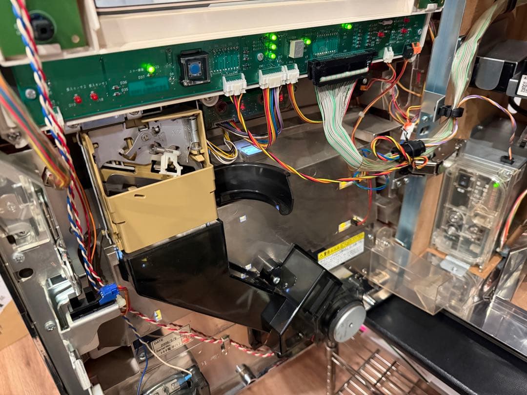 パチスロ実機　格闘美神武龍　ウーロン　不要機　5号機　送料込　即購入ＯＫ