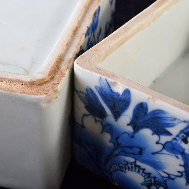 瀬戸焼　古瀬戸　染付　梅牡丹文　四方三段重箱　時代箱付　V　R8582