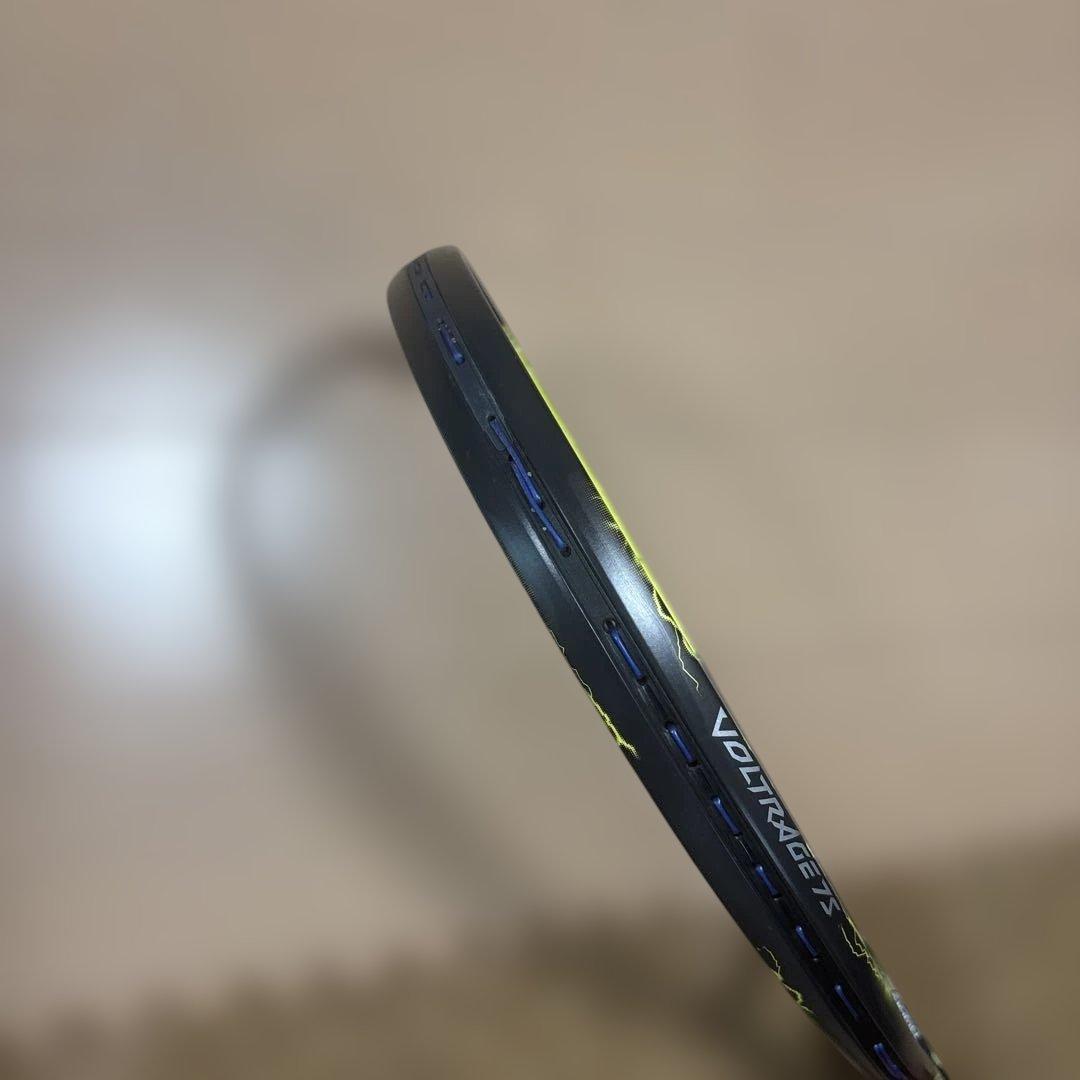 中古極美品ボルトレイジ 7SテニスラケットUL1ガットヨネックスゲイル26ポンド