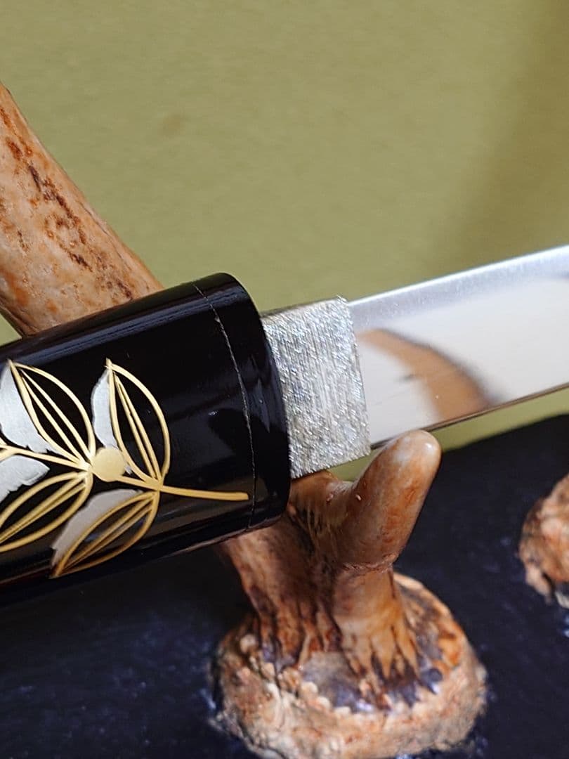 御守刀 【雪笹文蒔繪守刀】