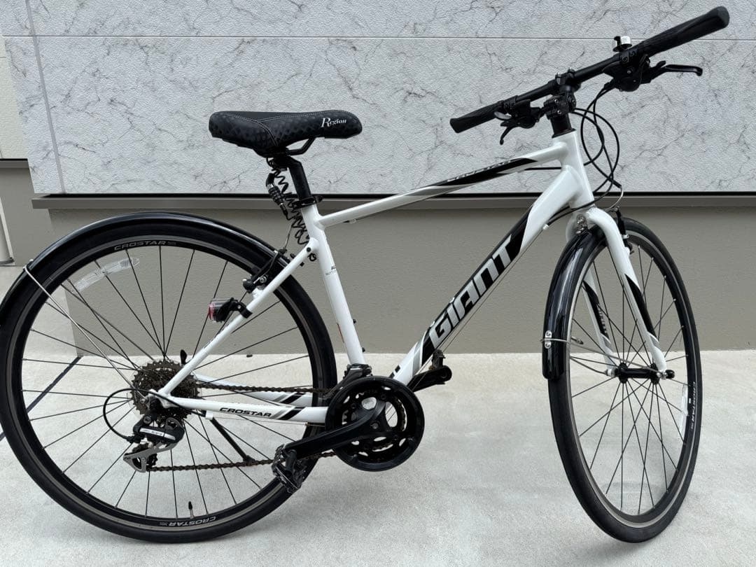 Giant CROSTR ホワイト 700C本日売り切り最終価格