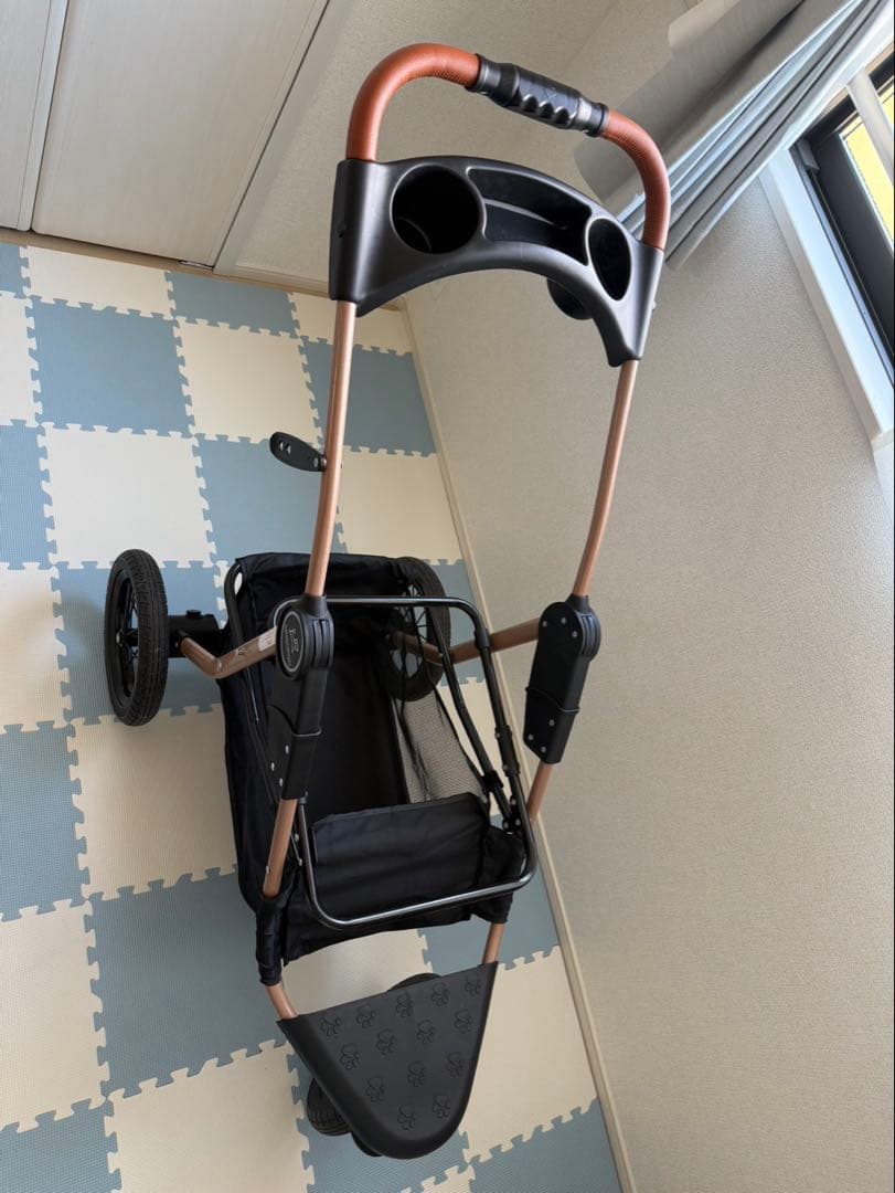 ベージュペットカート メッシュ素材 カップホルダー付き