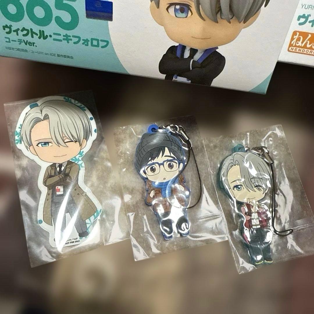 yuri on ice ねんどろいど　まとめ売り　ヴィクトル　勇利　特典付き