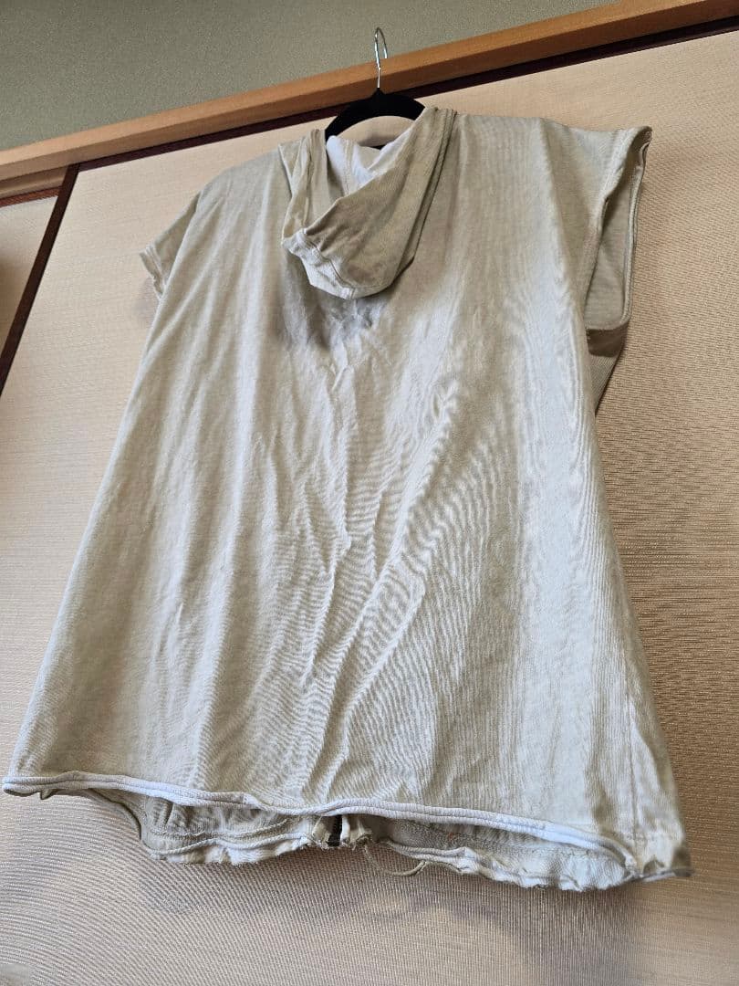 SALSATION WEAR　スリーブレスフーディ