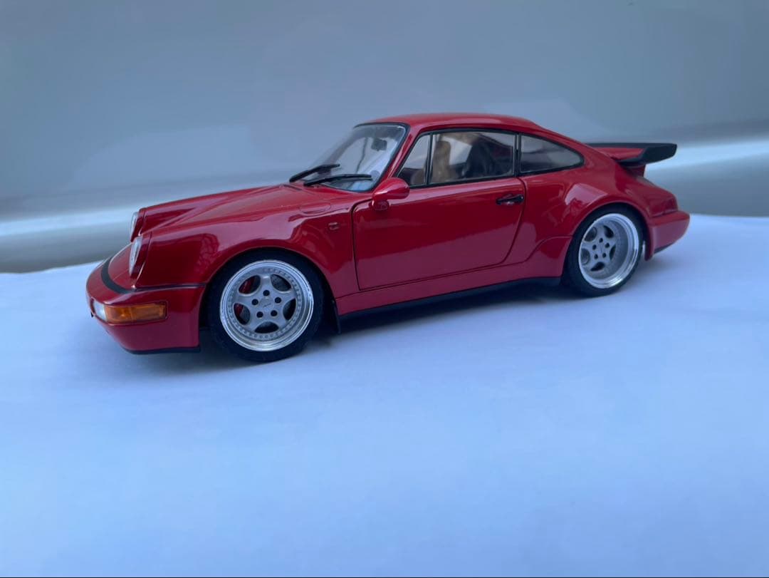 ソリド1/18 ポルシェ964 3.6ターボ　レッド中古