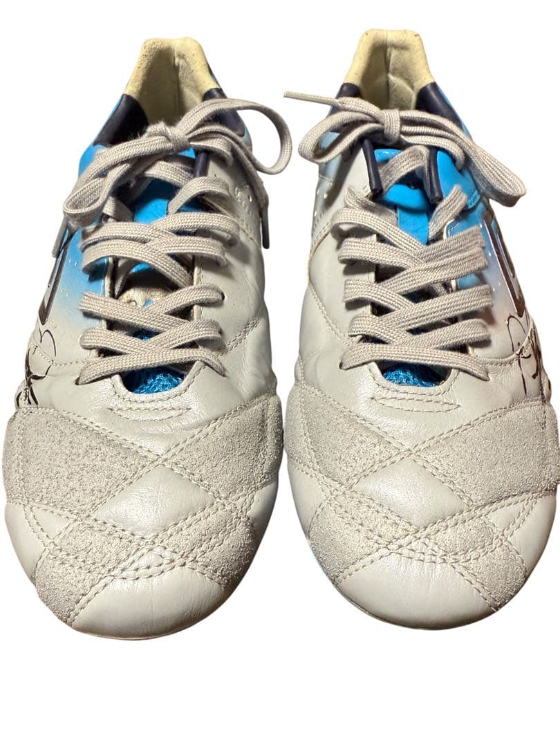 アンブロ　Umbro サッカースパイク サイン入り