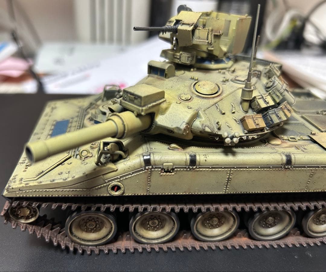 戦車　プラモデル完成品　1/35 スケール