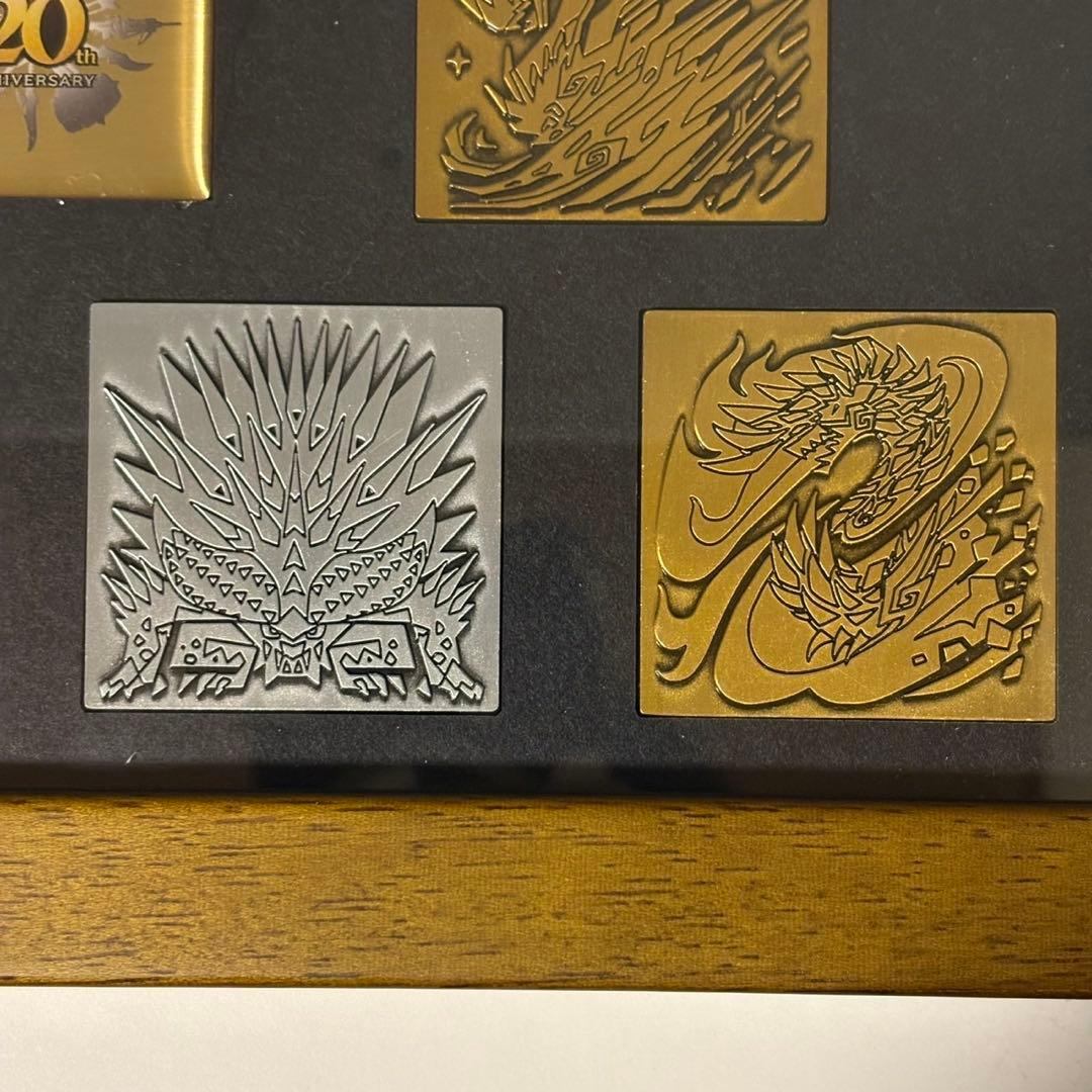 モンスターハンター20周年 大狩猟展 額装ピンズセット