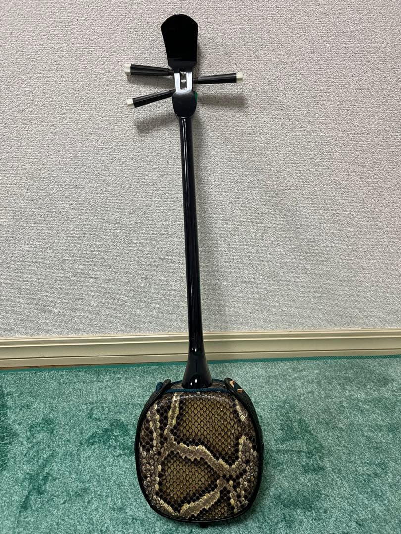 三線本体 ヘビ皮 沖縄本島黒木マカビ型 強化張り 本格 当時24万