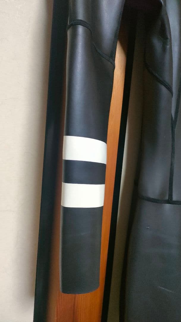 Hurley 0.5ブラックウェットスーツ ジッパー レディース