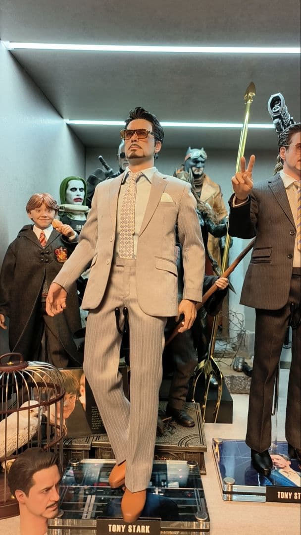 トニー・スターク フィギュア スーツ姿 モナコ