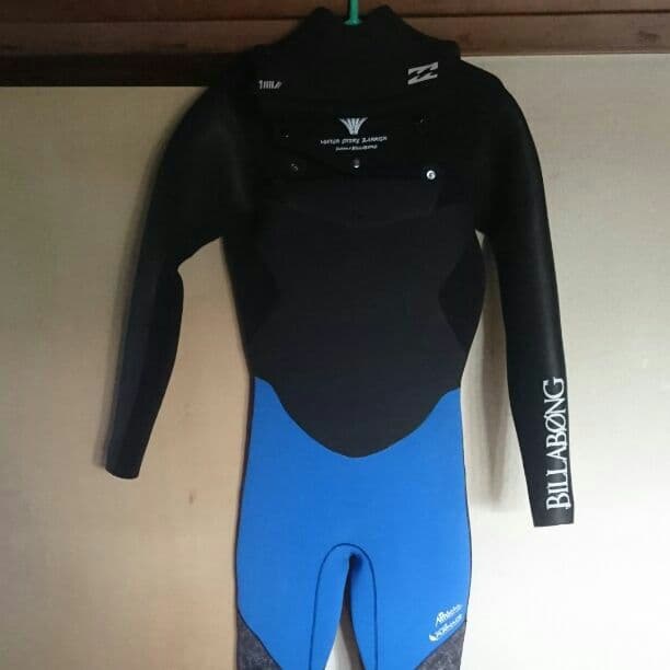 ビラボンウエットスーツ画像追加しました！