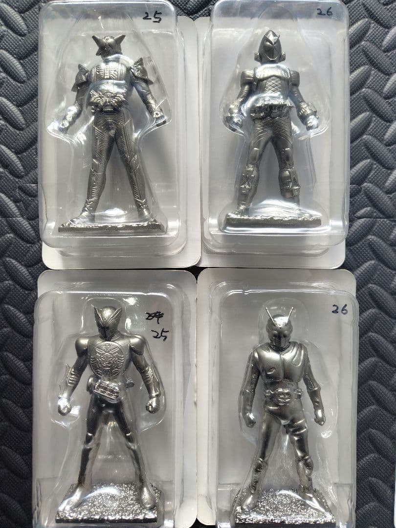 仮面ライダー シルバー フィギュア 24体セット