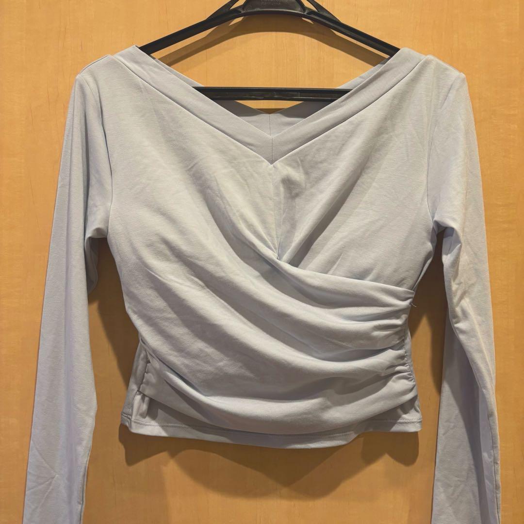 長袖ブラトップス、レギンス2着、ピラ靴下、ヨガラグの5点セット