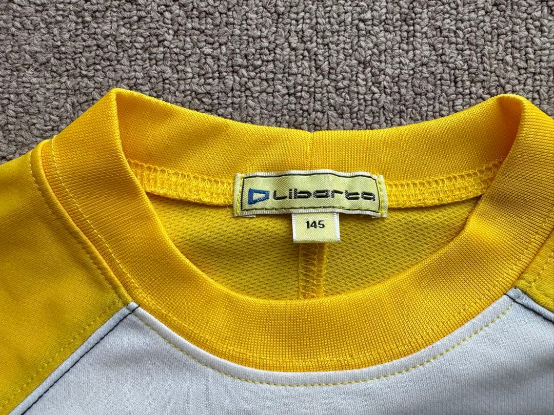 リベルタ サッカーユニフォーム 145cm ジャージ上下＆ソックス レガース付き