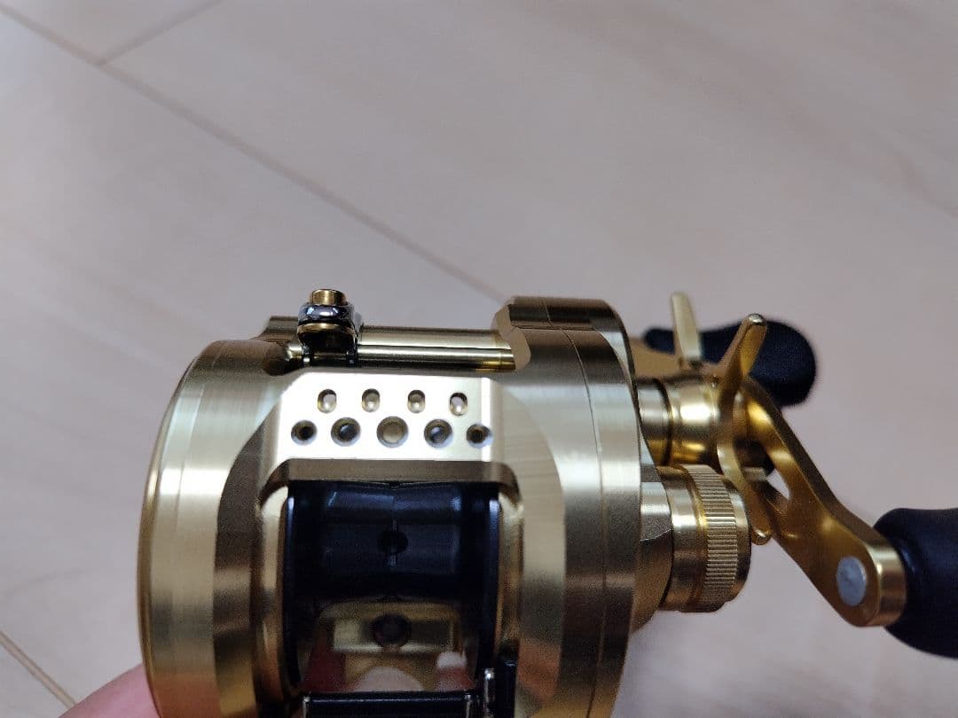 シマノ22カルカッタコンクエスト200XG　予備スプール付